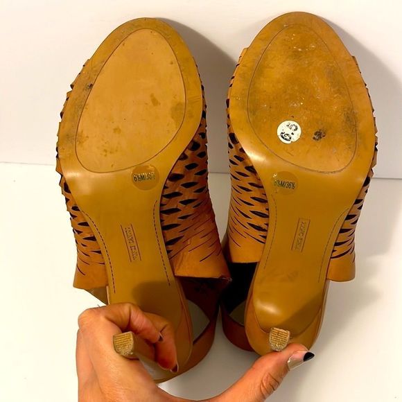 Vince Camuto Heels - Picture 6 of 9